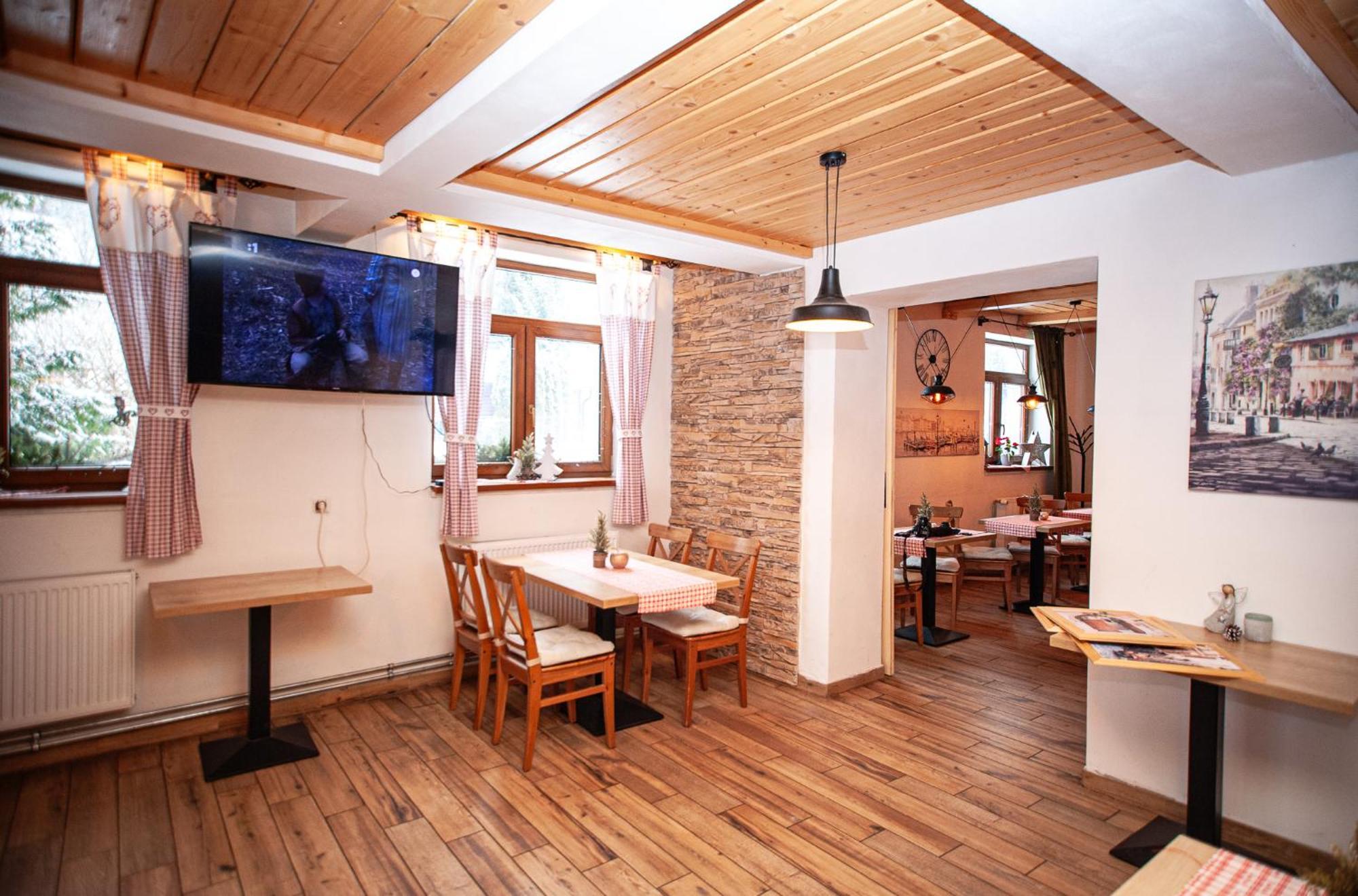 Hostinec pod úbočou Valaská Exteriér fotografie